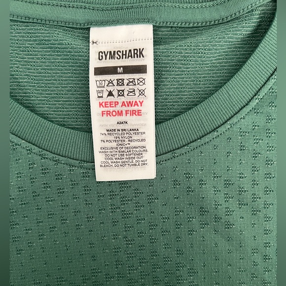 GYMSHARK: SPORT SEAMLESS LONG SLEEVE T-SHIRT (Slim Fit) - Picture 8 of 9